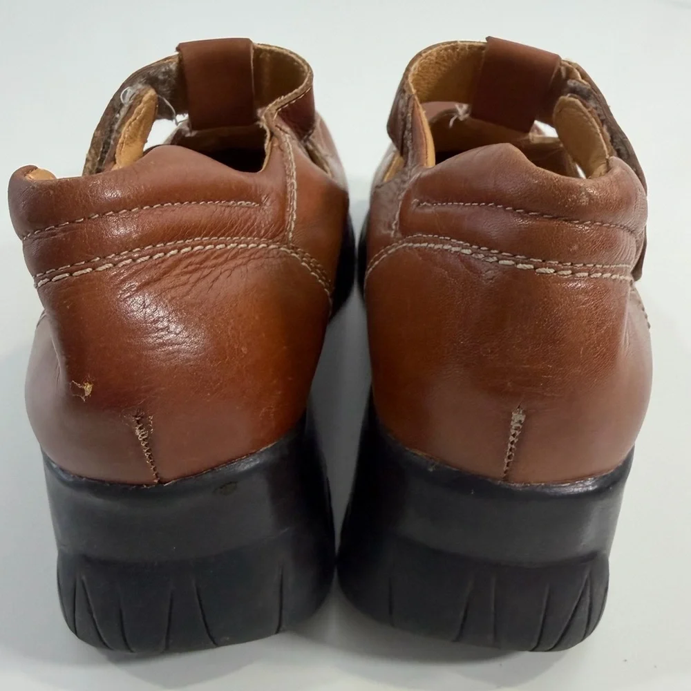 WANTED Vintage 90s Brown Leather Mary Jane Comfort‎ Shoe 8.5